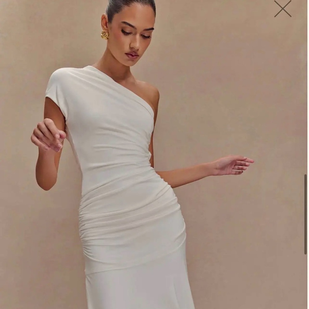 Meshki One-Shoulder Ruched Cream Gown